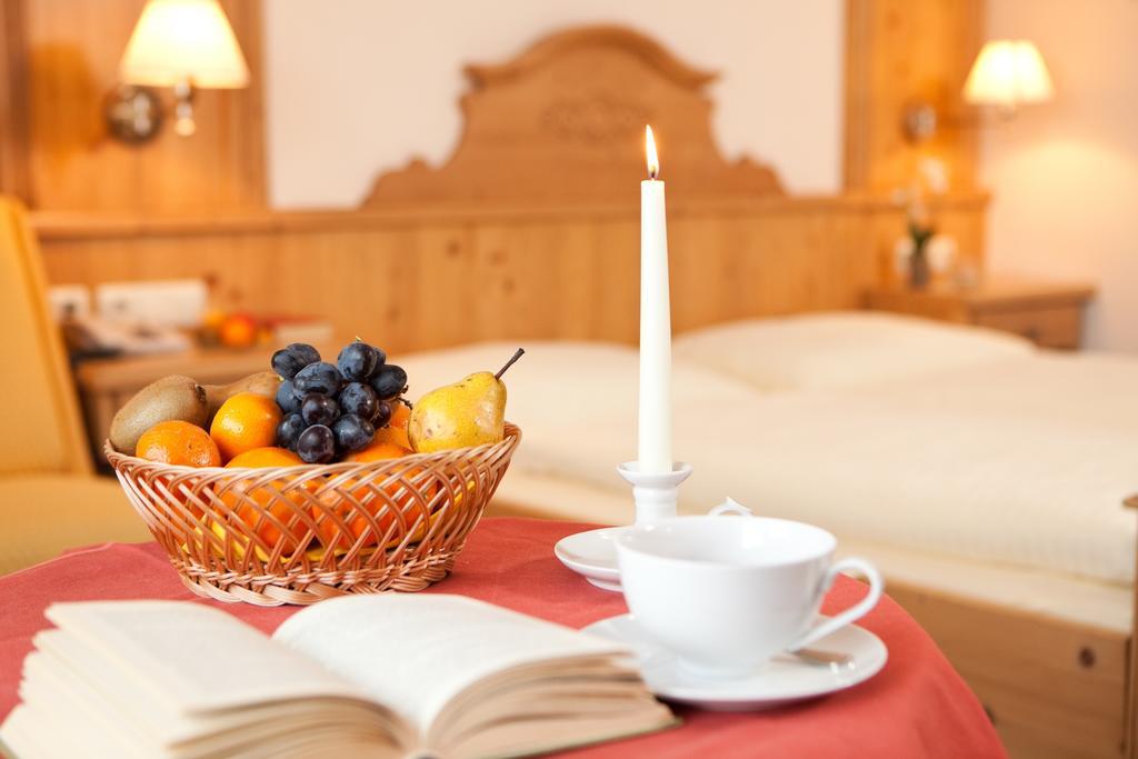 Hotel Schoerhof Saalfelden Oda fotoğraf